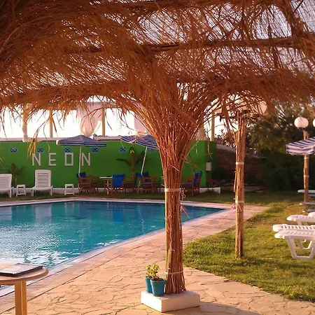 Neon Stalida